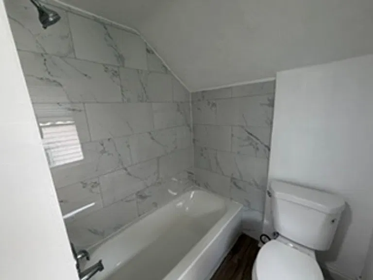 875 Harrison Ave — Photo 8