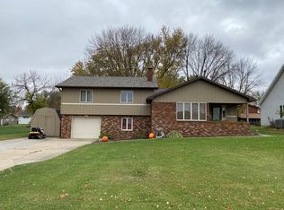 106 Linden Dr, Woodbine, IA 51579