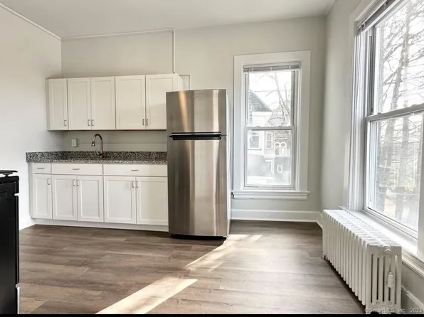 49 Chestnut St #4, Willimantic, CT 06226