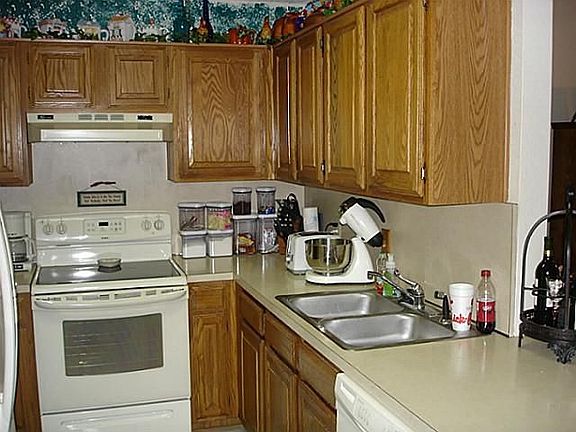 4th image of 7408 Meadow Creek Dr