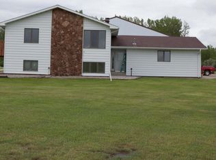 501 S 93rd St, Grand Forks, ND 58201