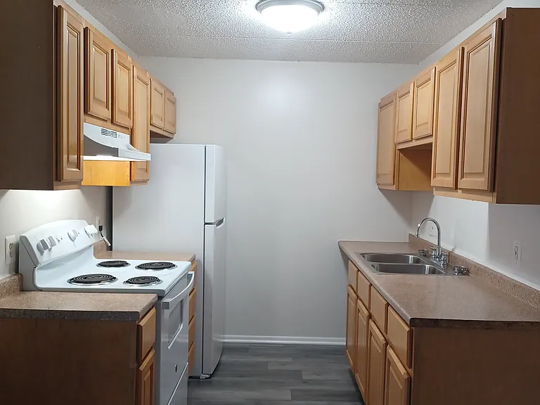 3701 James St #1E — Photo 1