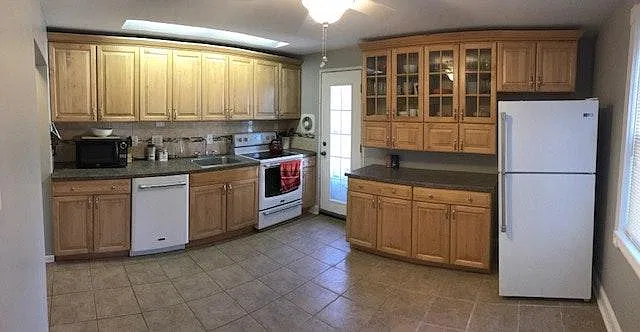 2 bed, 1144 sqft, $2,150 — Photo 3