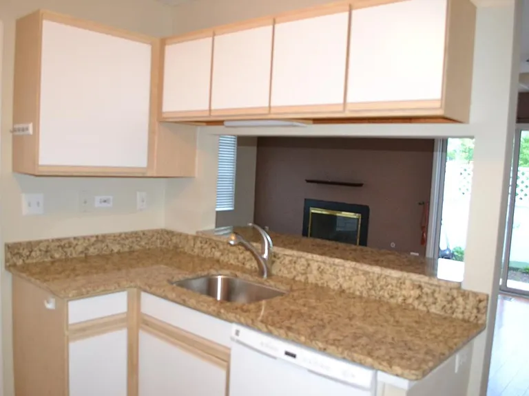 437 Valley Forge Ct — Photo 4
