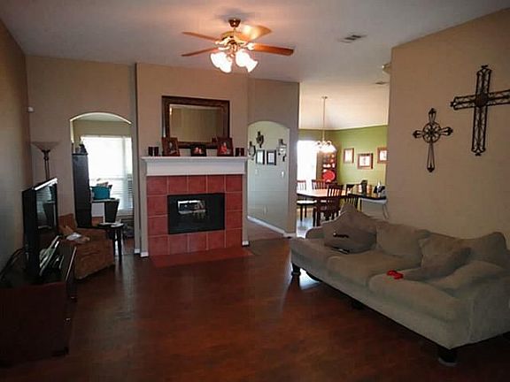 2nd image of 129 Post Oak Dr