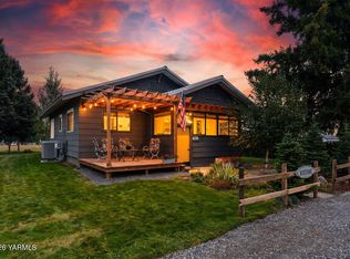 7913 Ahtanum Rd, Yakima, WA 98903