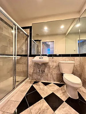 Rented by City Connections Realty | media 5