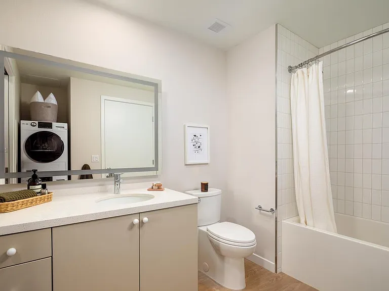 Park East — Photo 10