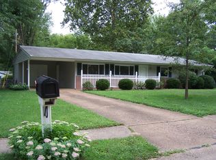 307 Spring Meadows Dr, Manchester, MO 63011