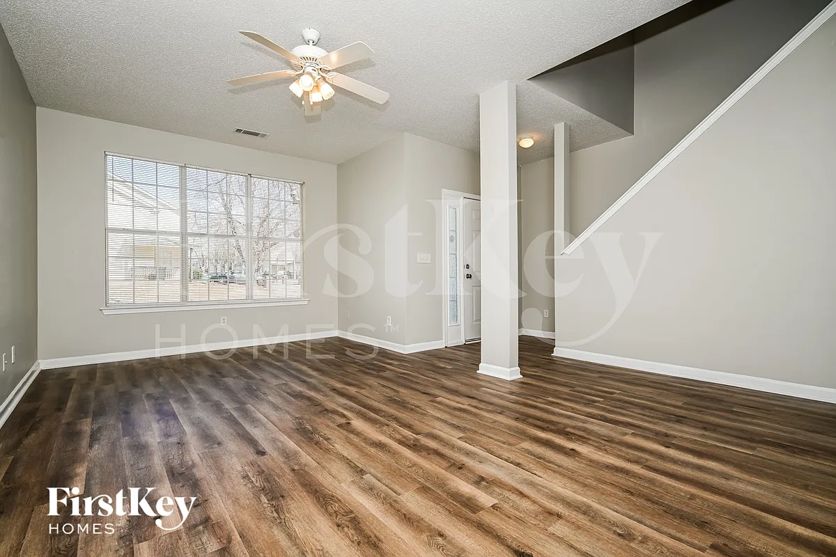 Building Photo - 2355 Brianna Dr