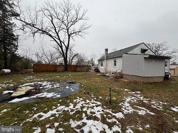 5th image of 48 Fruitville Rd #A