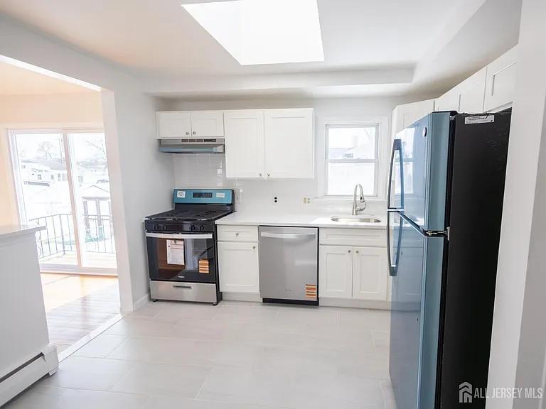 9 Bernath St — Photo 6