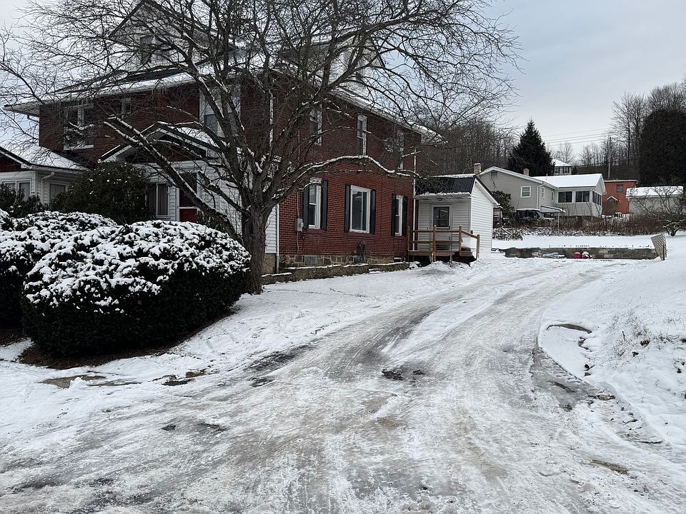 1st image of 161 Weaver Cir