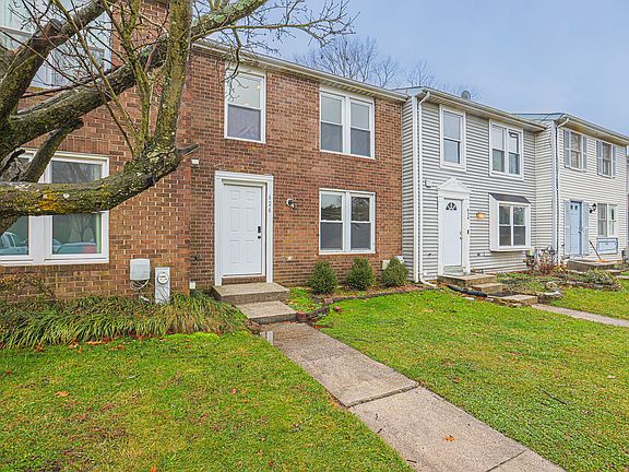 5th image of 426 Mystic View Turn