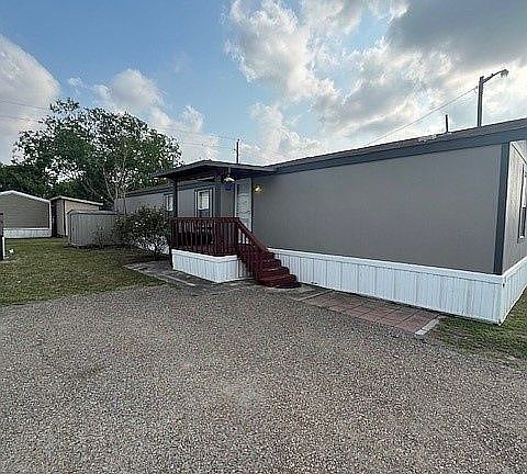 4th image of 702 S Clarkwood Rd Trailer 52