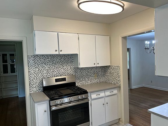 4th image of 5151 White Cliff Dr