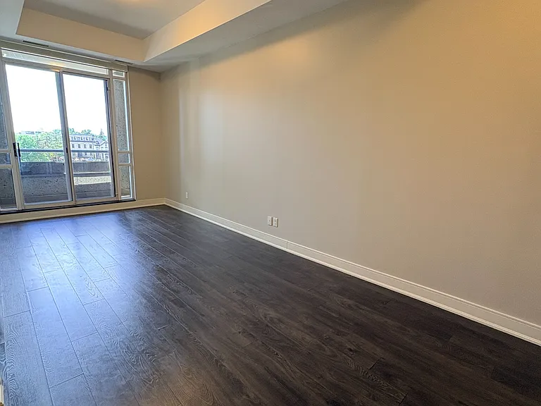 150 Main St W #504 — Photo 21