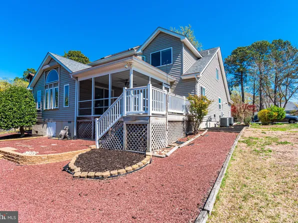 16 Windjammer Rd, Ocean Pines, MD 21811