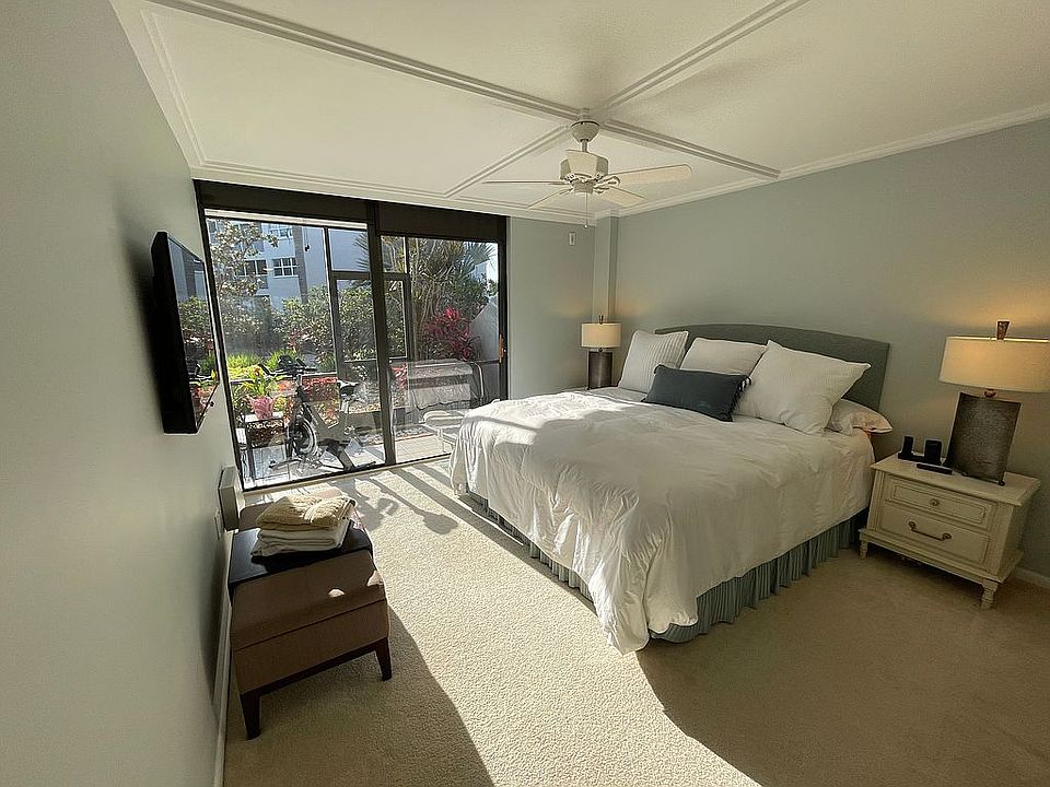 1st image of 693 Seaview Ct APT 107