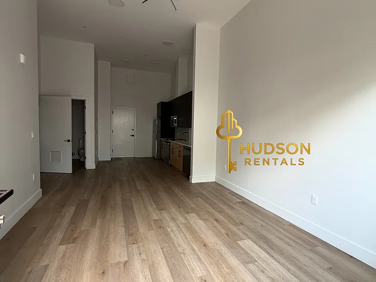 36 Madison St #102 — Photo 3