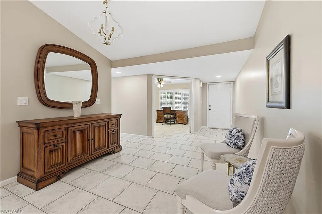 2 bed, 2.0 bath, 1481 sqft, $8,000 — Photo 2