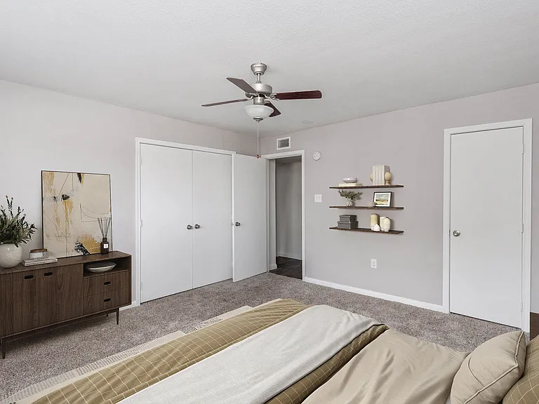 The Ellis Apartments — Photo 17