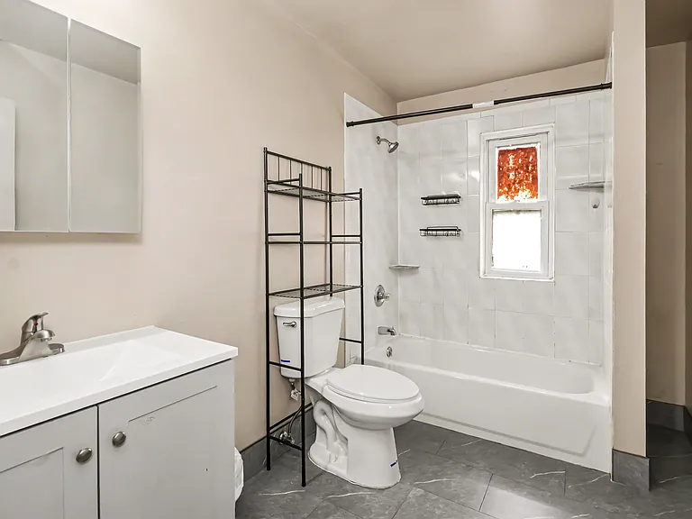 8523 Republic Ave — Photo 15