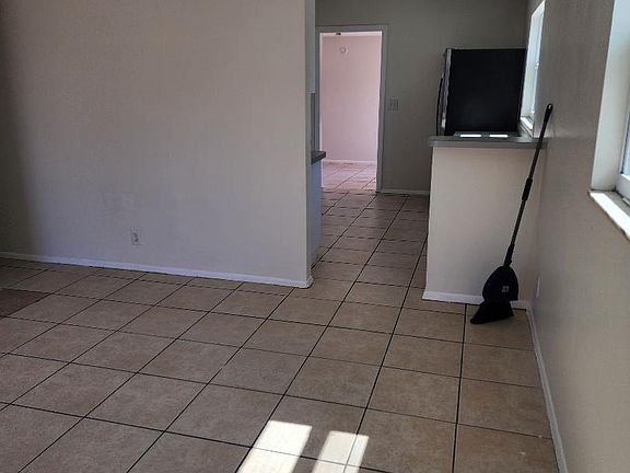 5th image of 6406 S Cameron Ave #1