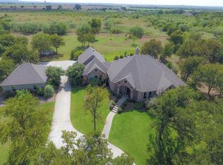 613 Summerlin Dr, Granbury, TX 76048