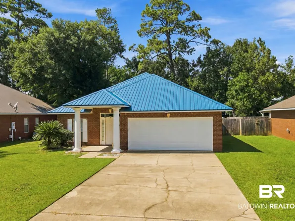 470 20th Ave E, Gulf Shores, AL 36542
