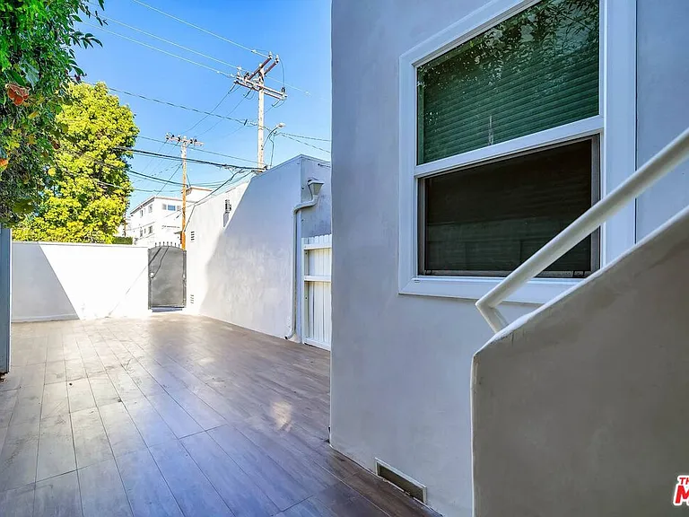 9345 W Olympic Blvd — Photo 22