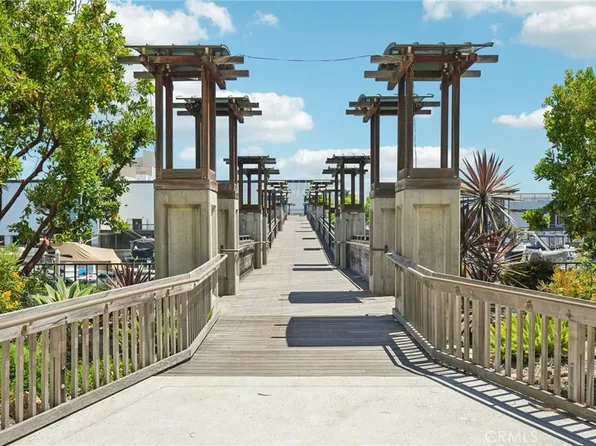7124 Marina Pacifica Dr N, Long Beach, CA 90803