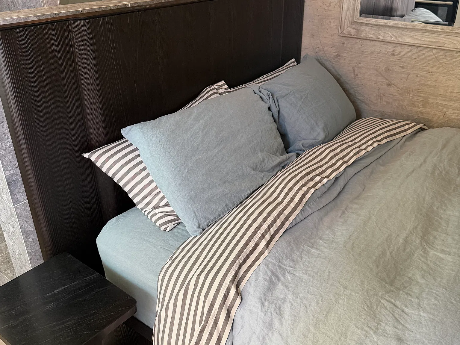 Studio, 220 sqft, $2,200 — Photo 3