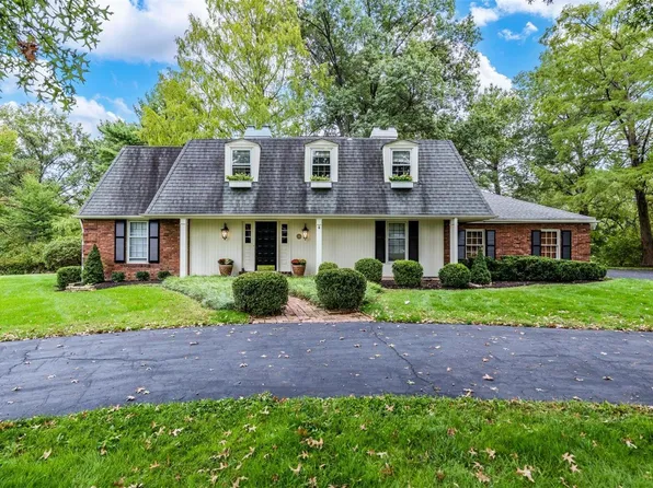 368 Sunway Ln, Saint Louis, MO 63141