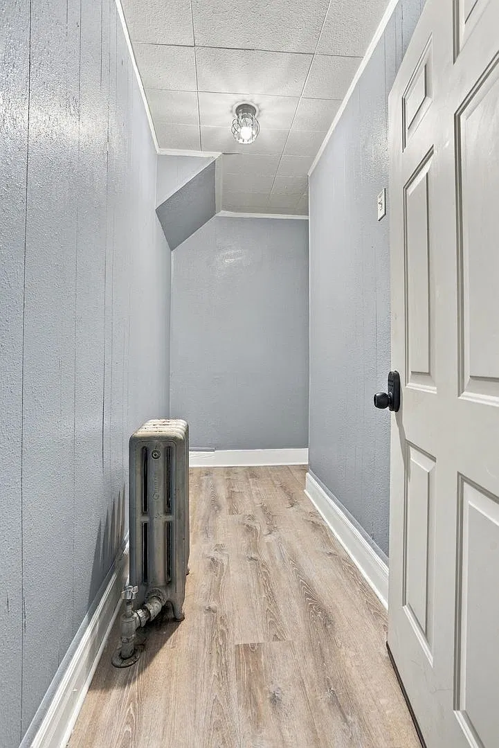 15 Rutledge Ave — Photo 2