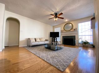 2210 Hunter Place Ln, Arlington, TX 76006
