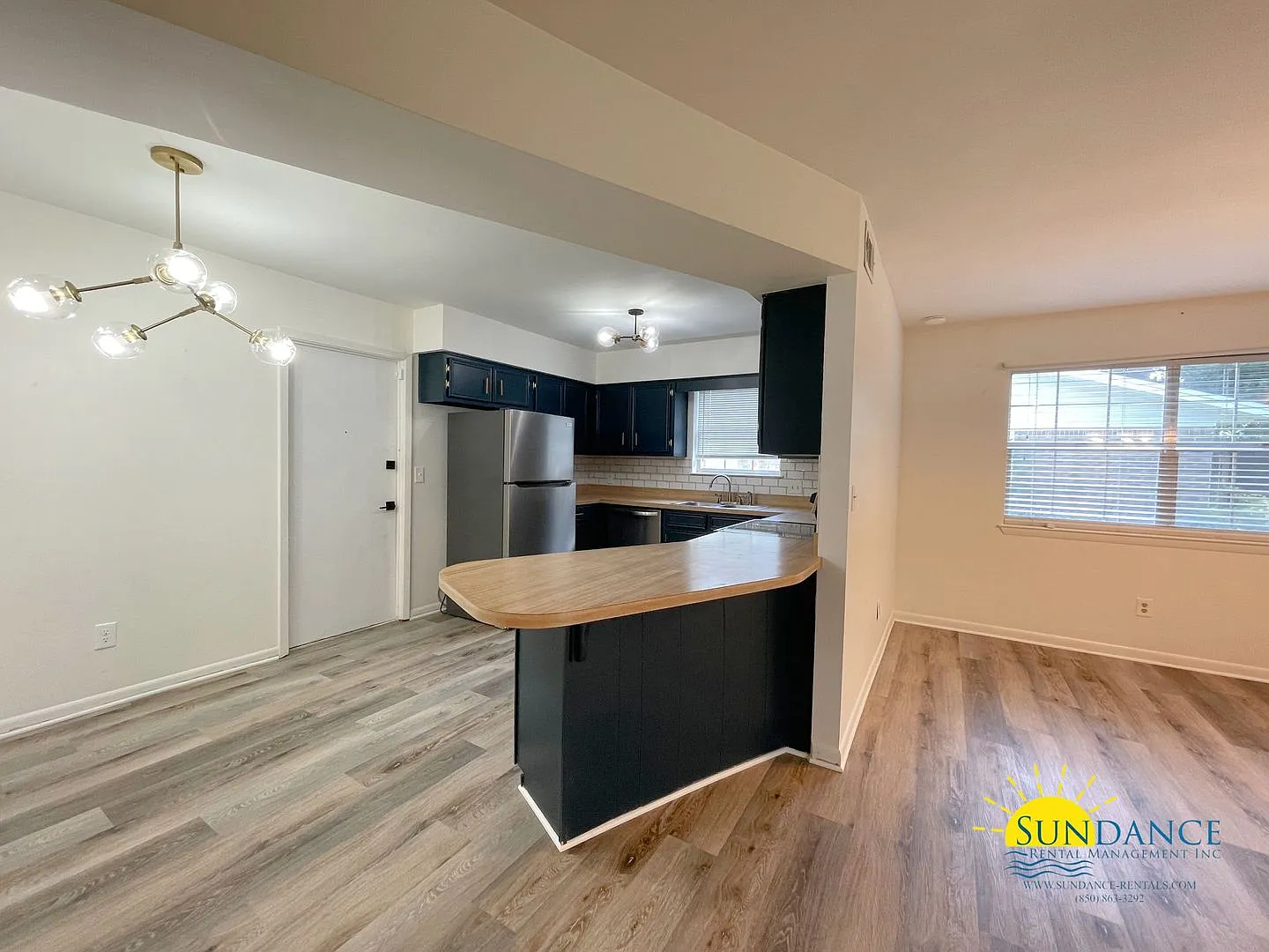 Updated 3-Bedroom Home in the Heart of Shalimar! — Photo 4