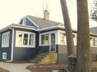 15707 Vine Ave, Spring Lake, MI 49456