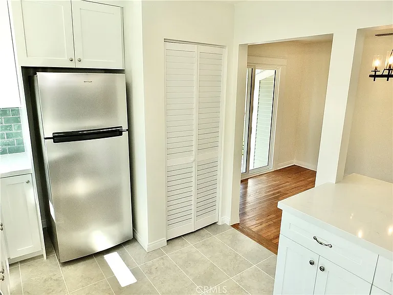4036 E Vermont St — Photo 23