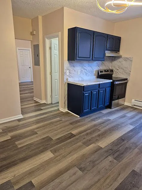 3 bed, 1190 sqft, $1,650 — Photo 2