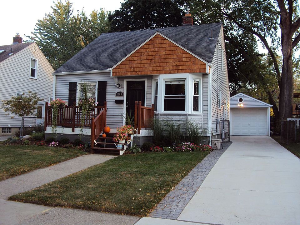 1st image of 1806 E Lincoln Ave