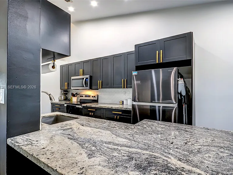 14014 SW 91st Ter #14014 — Photo 9