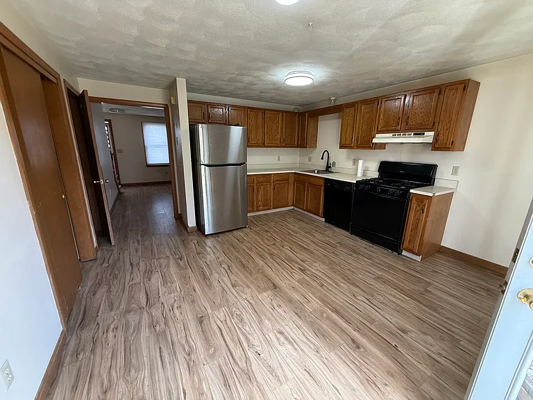189 Parker St #4 — Photo 30