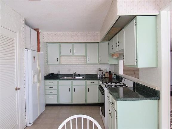 4th image of 1508 Redwood Dr