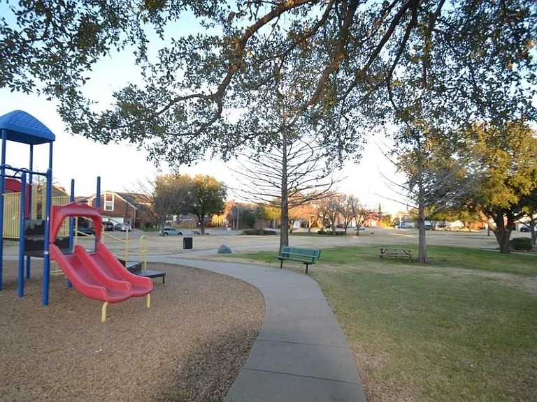 3404 Napolean Ct — Photo 7