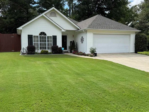 310 17th St, Calera, AL 35040