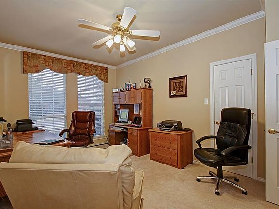 3rd image of 6601 Kennedy Dr