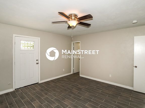3rd image of 5204 Knox Dr