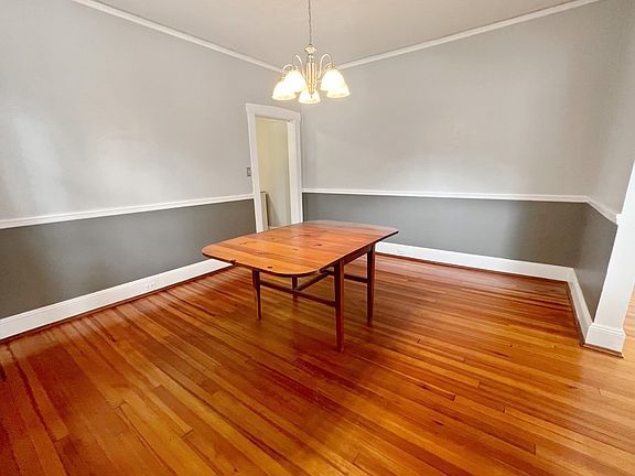 5th image of 158 Montague St