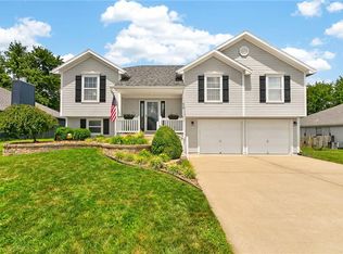 618 SW Gateway Dr, Grain Valley, MO 64029